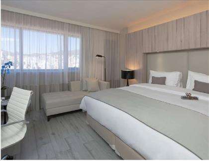QUARTO CASAL