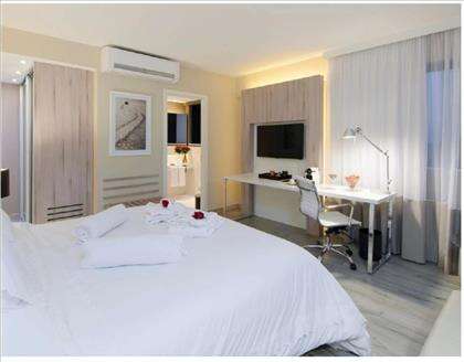 QUARTO CASAL