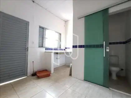 Barracão