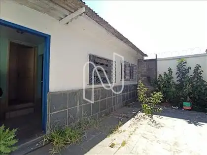  Barracão