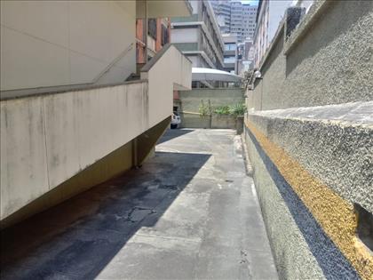 Garagem sob outra vista