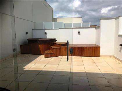 Terraço com ofurô