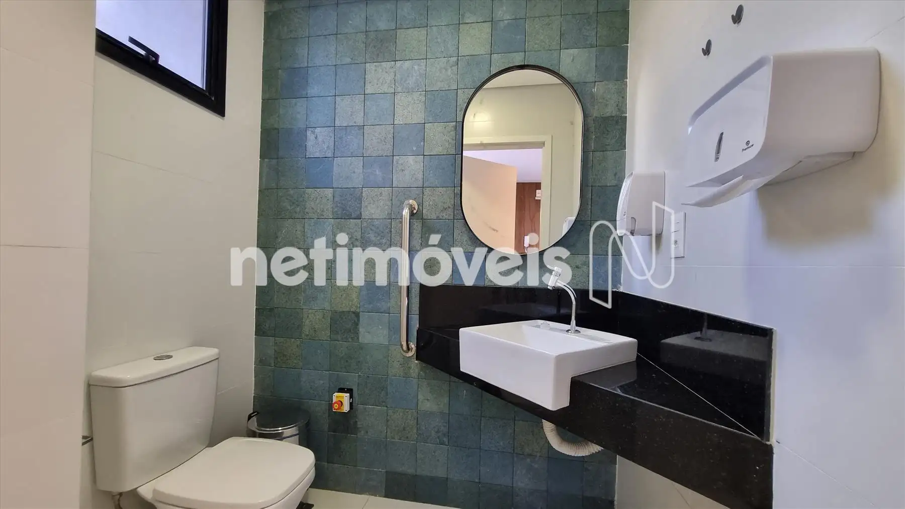 Banheiro com Acessibilidade do Salão de Festa