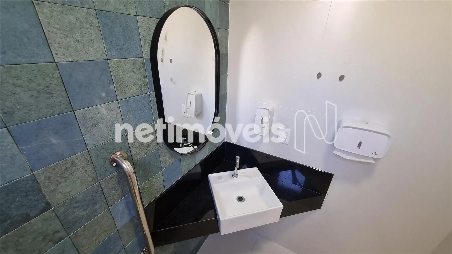 Banheiro com Acessibilidade do Salão de Fest