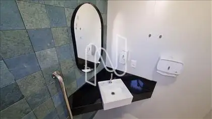 Banheiro com Acessibilidade do Salão de Fest 