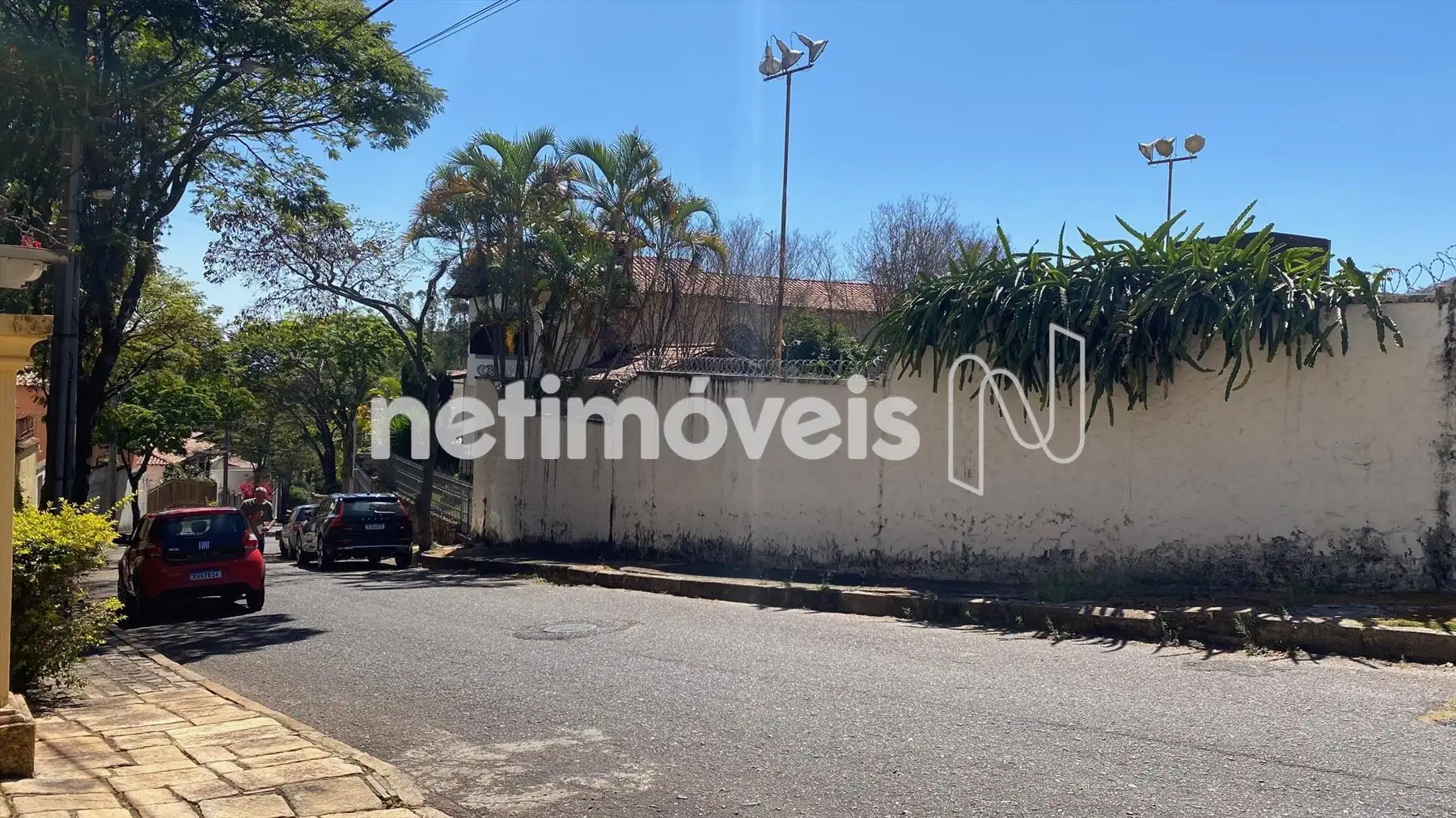 Muro do lote da área de lazer