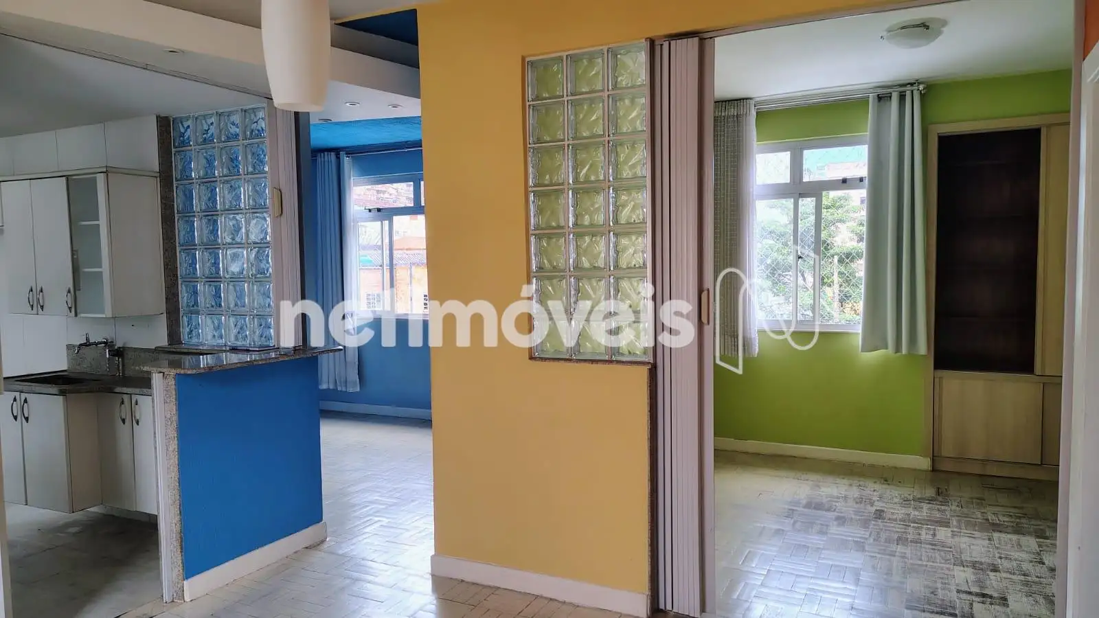 Cozinha/sala/quarto reversível