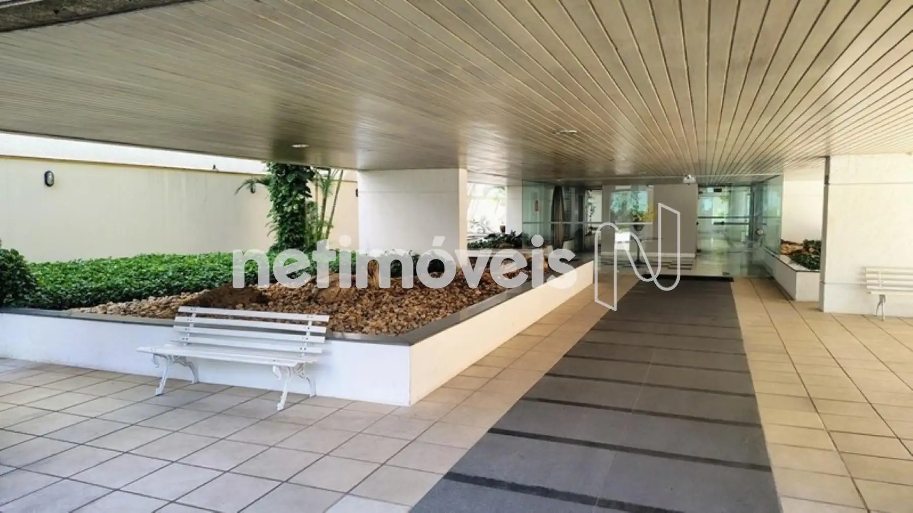 Hall de acesso aos elevadores