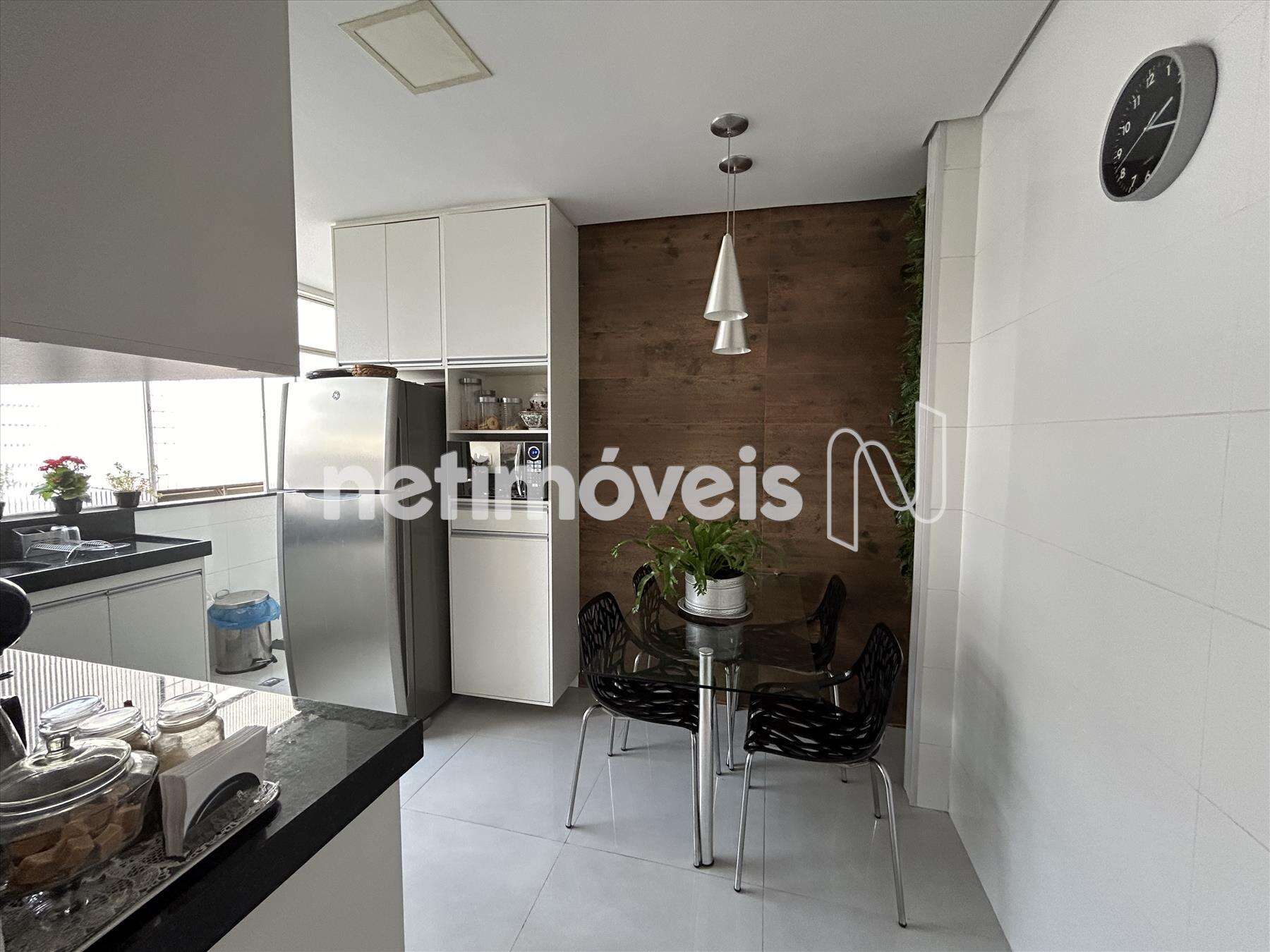 Saleta anexa a cozinha