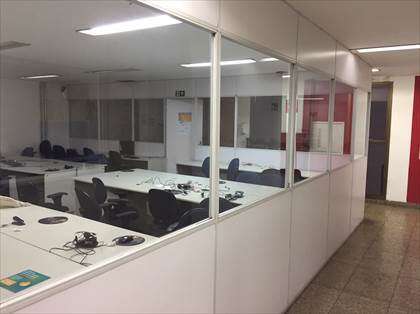 Sobreloja vão livre atualmente com divisórias