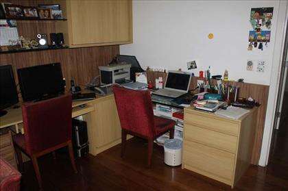 Quarto escritório (Semi suíte)