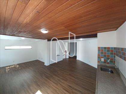 Sala / Vão livre - ambiente 1 (2º piso)