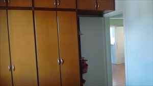 Quarto casal com armários