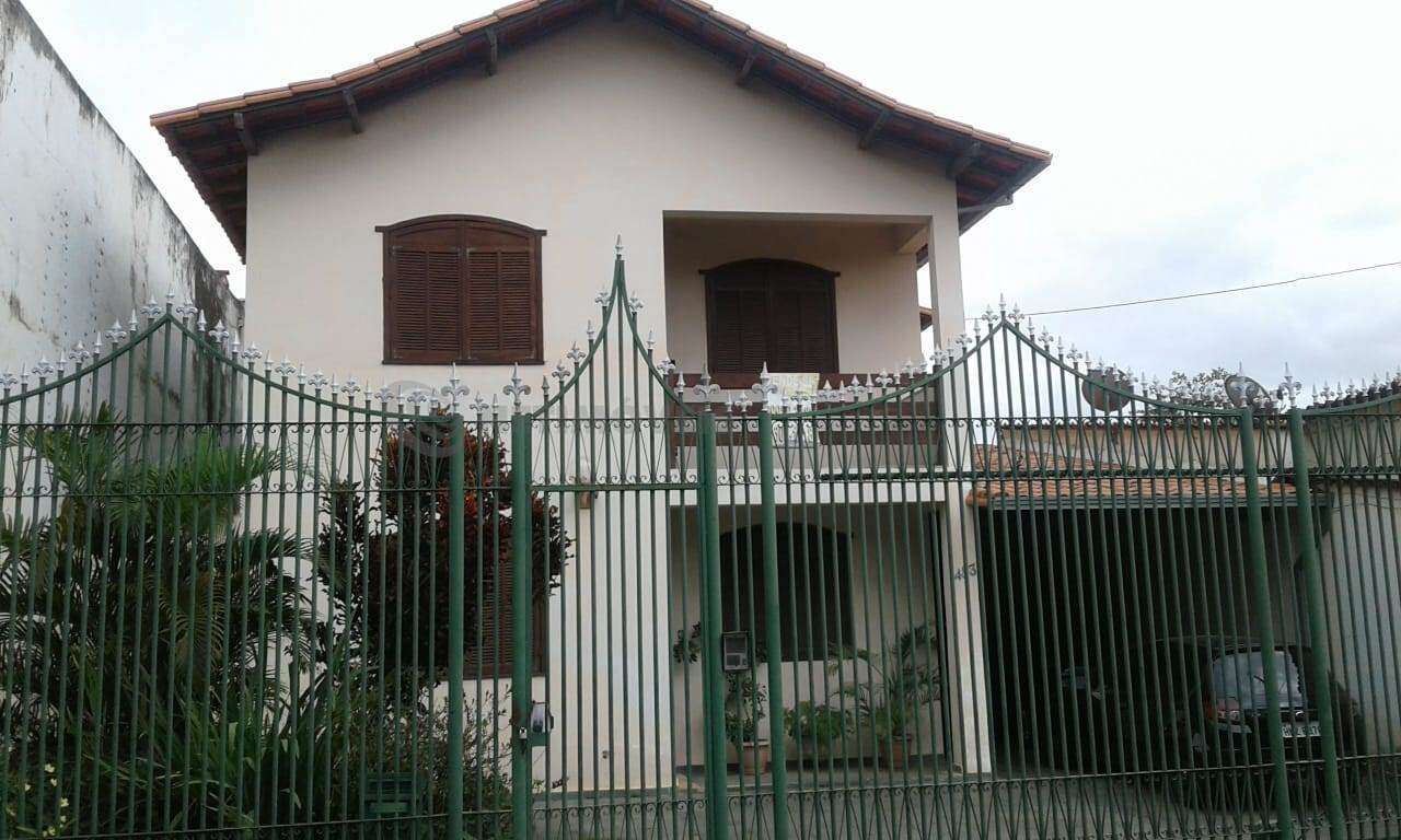 Fachada frontal da casa