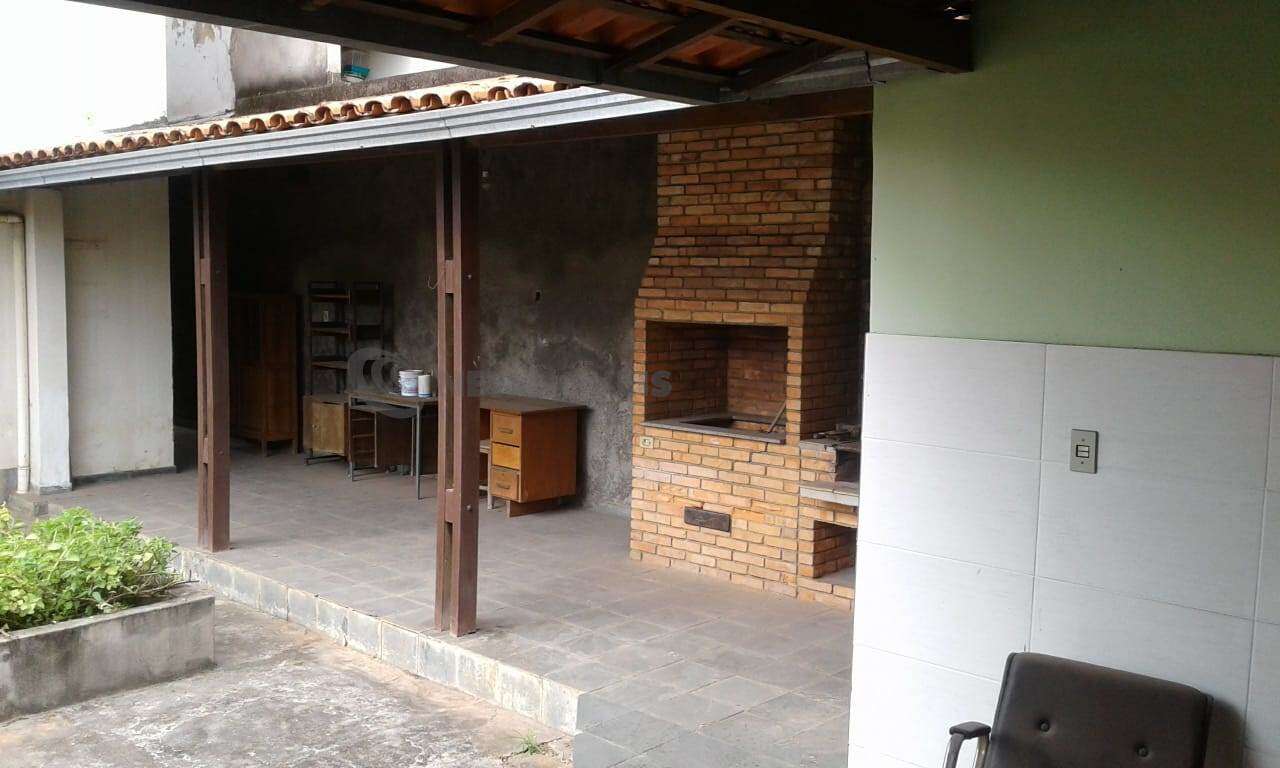 Area de lazer(quintal)com canteiros centrais