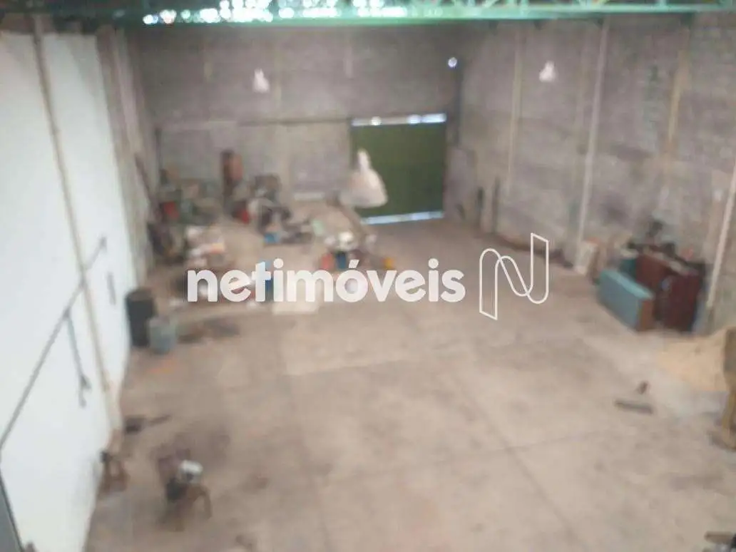 Galpão para comprar com 360 m², 2 banheiros, 15 vagas em Santa Inês, Belo Horizonte