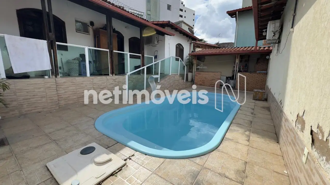 piscina com espaço gourmet
