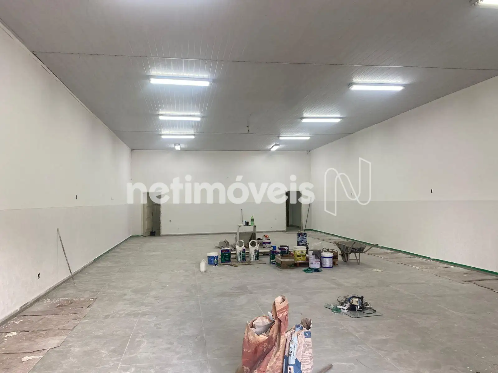 Galpão para comprar com 650 m², 6 banheiros, 4 vagas em Rua Elaine Lemos, Acaiaca, Belo Horizonte