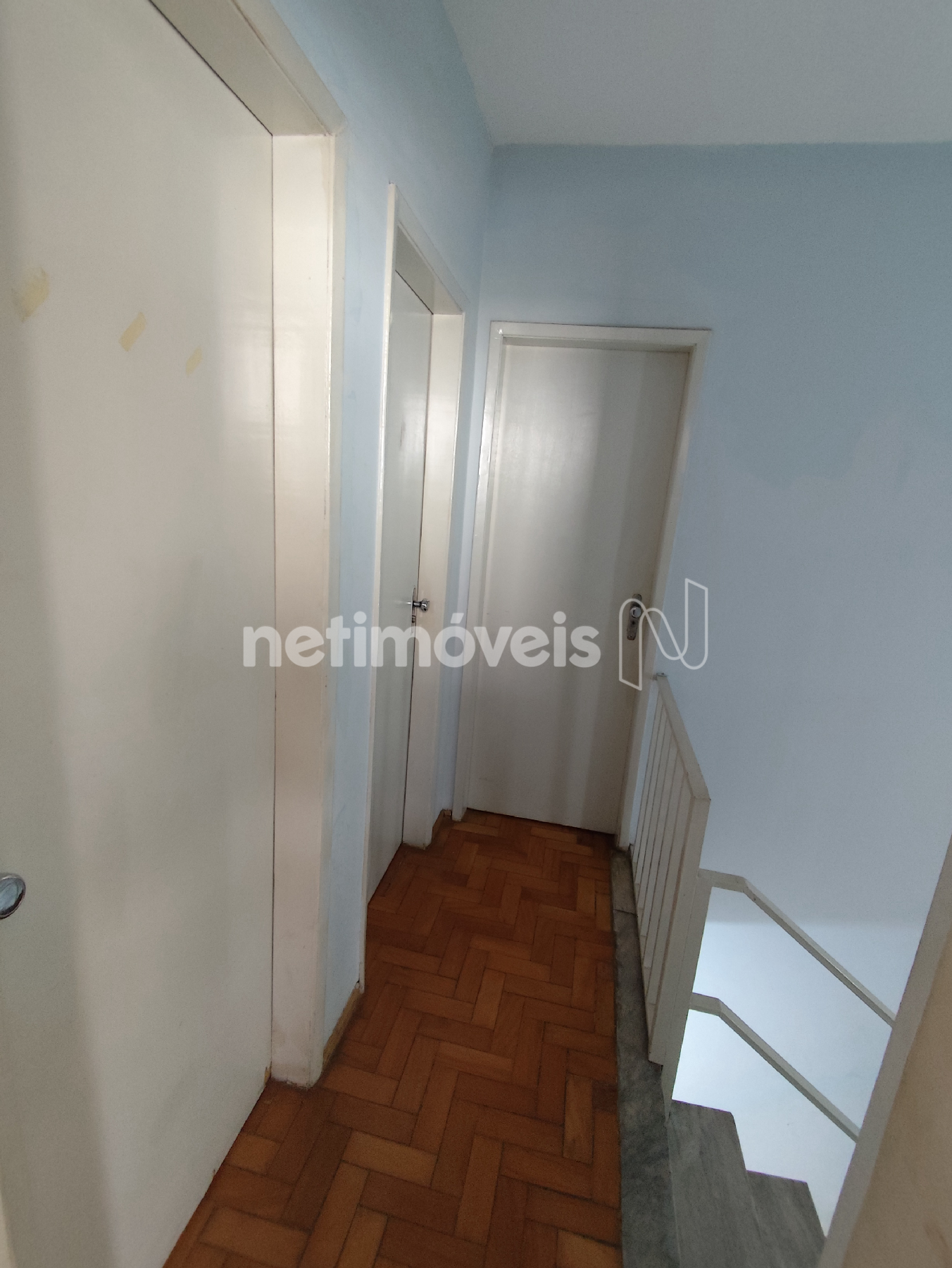 corredor para os quartos 