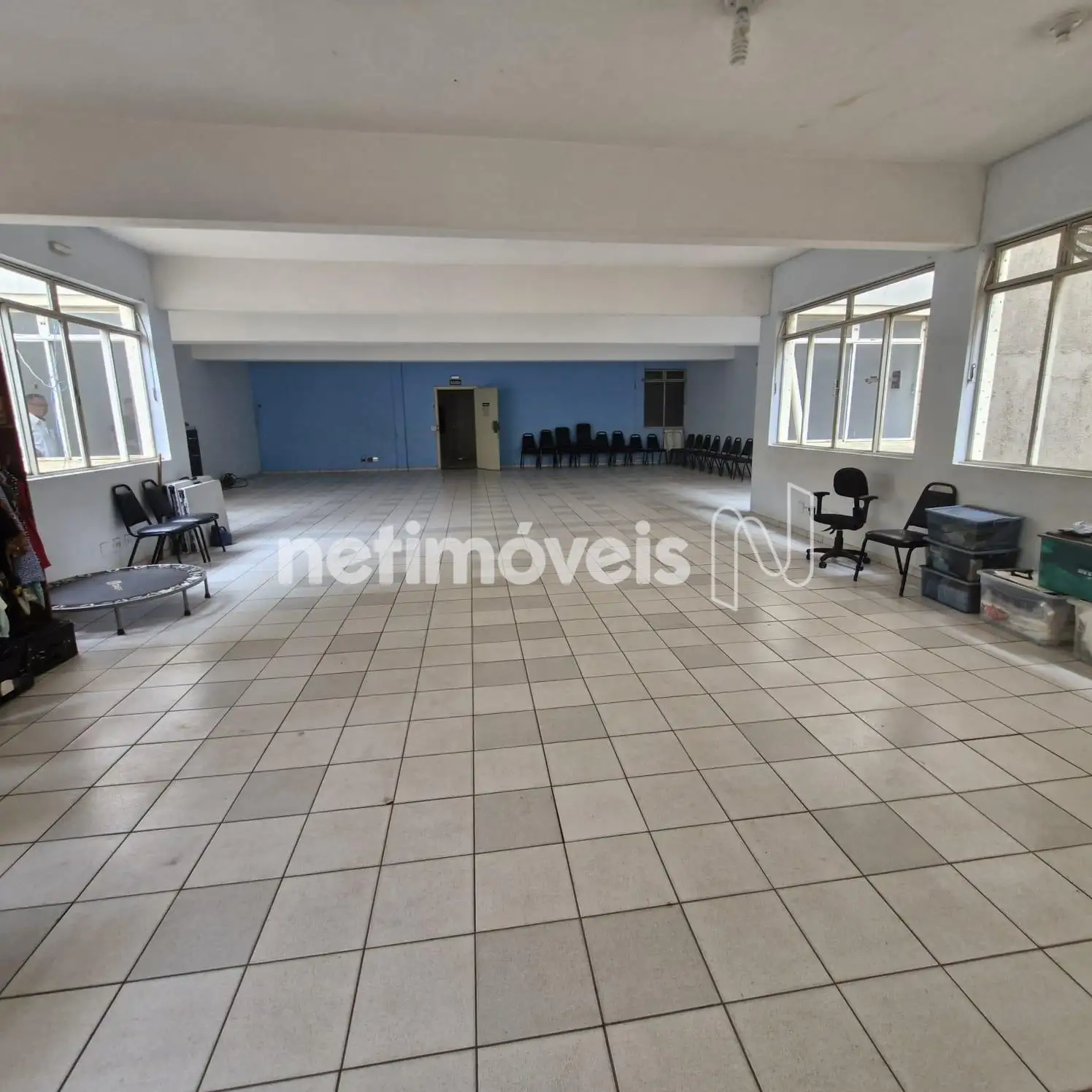 Prédio para comprar com 981 m², 3 quartos, 8 banheiros em São Cristóvão, Belo Horizonte
