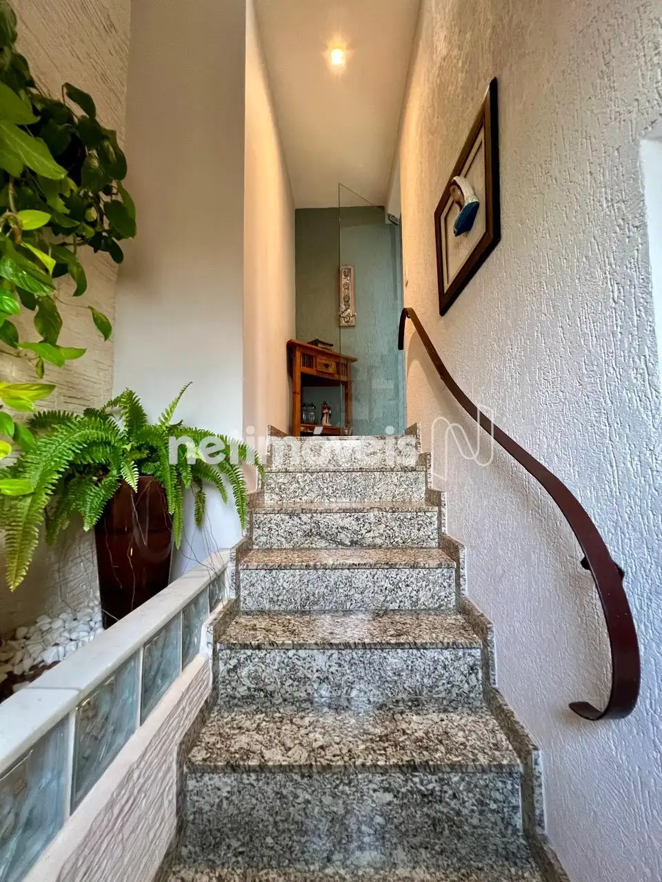Escadas para o segundo pavimento 