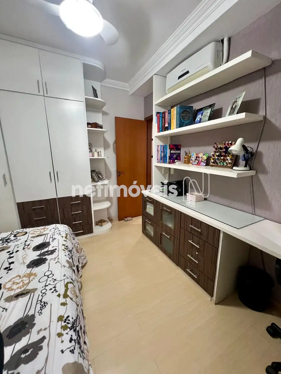 Quarto com ar condicionado 