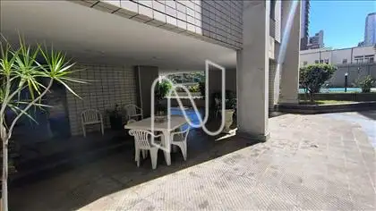 Espaço livre / Pilotis
