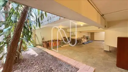 Porão/casa de máquinas/subsolo 