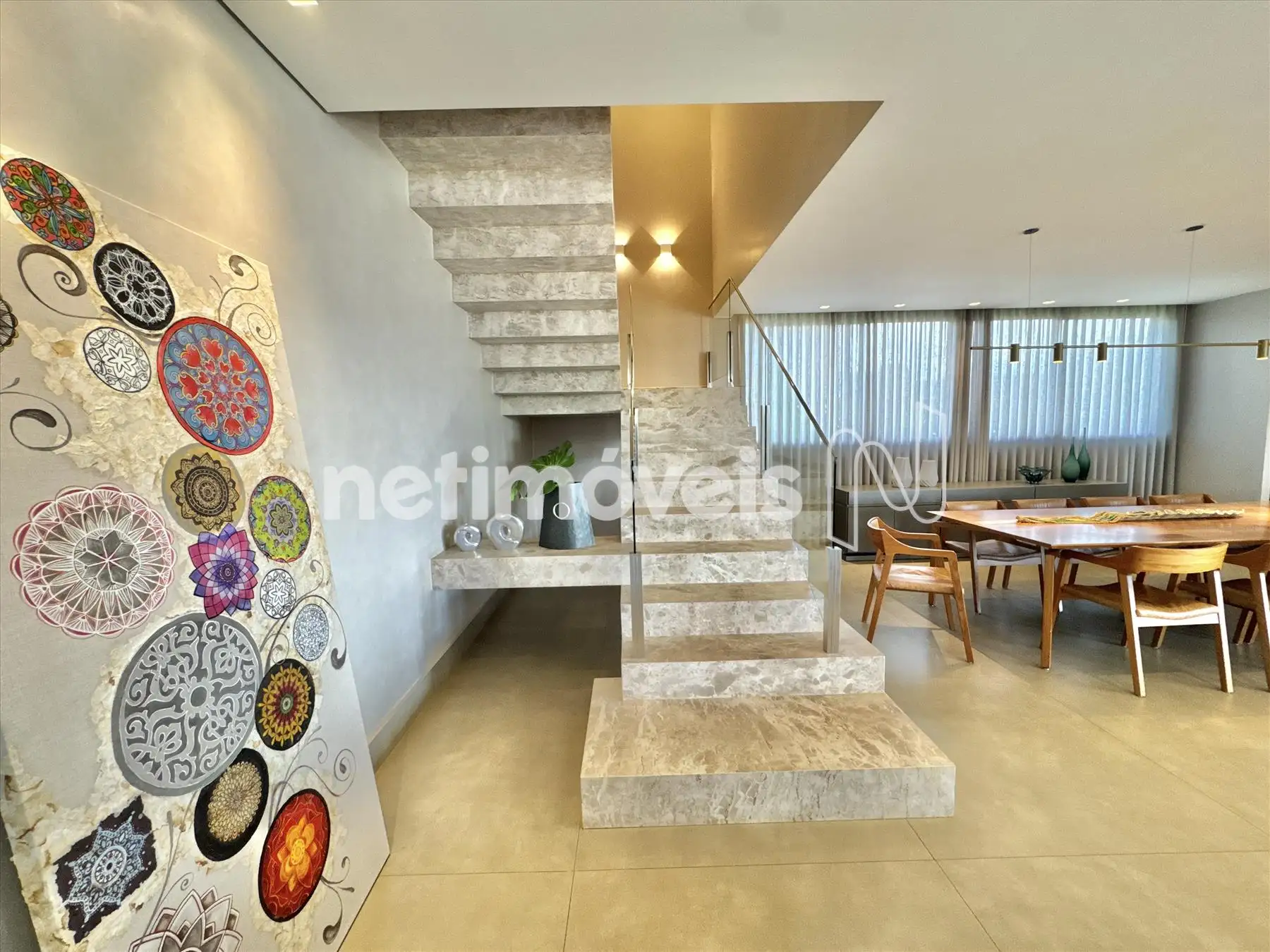 Escada envelopada mármore