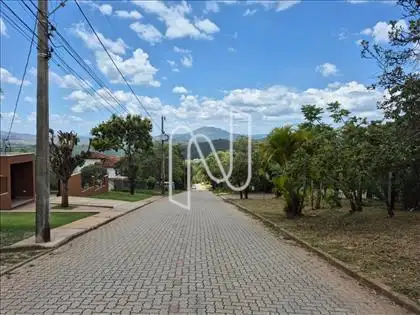 Alameda Manoel Bandeira (principal) 