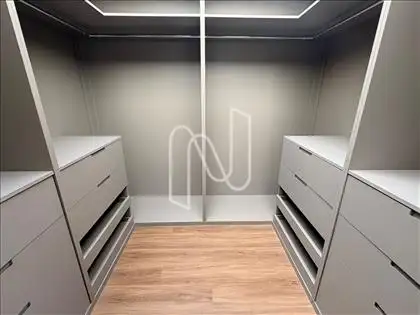  Closet
