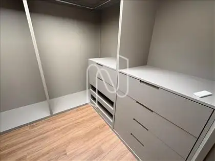  Closet