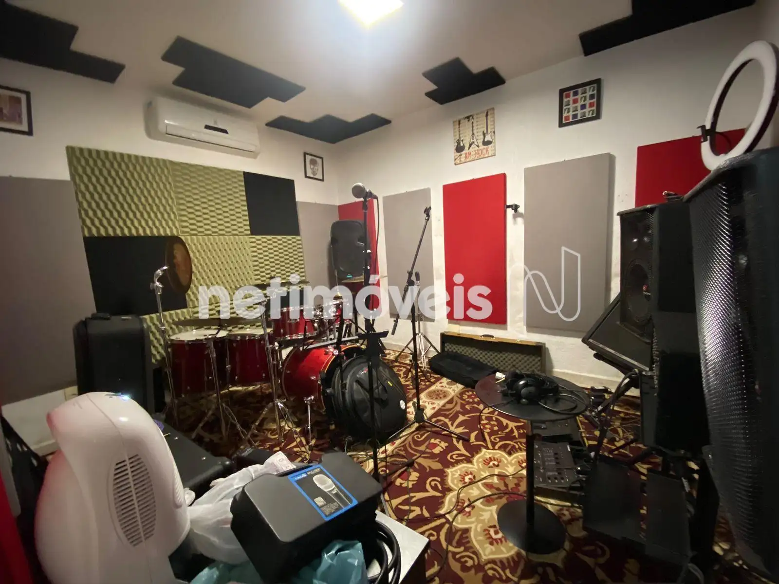 2o. andar: Estúdio na edícula