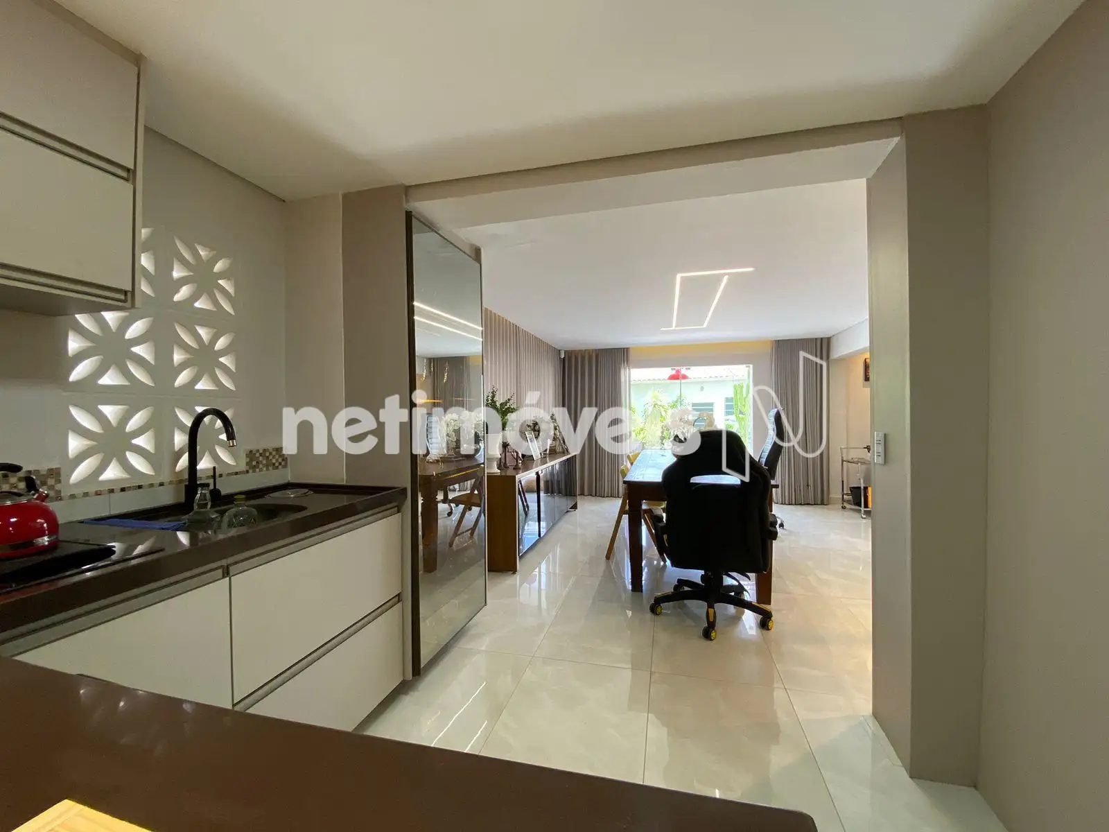 2o. andar: Cozinha sala de cinema/conviv. B