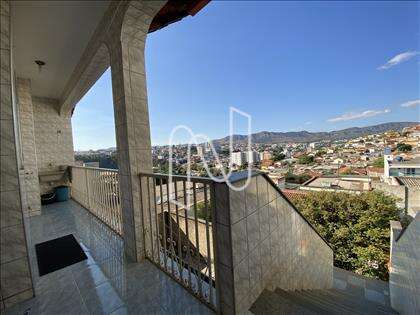 Área de serviços - casa principal