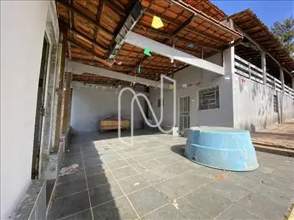 Área de garagem / Entrada do barracão