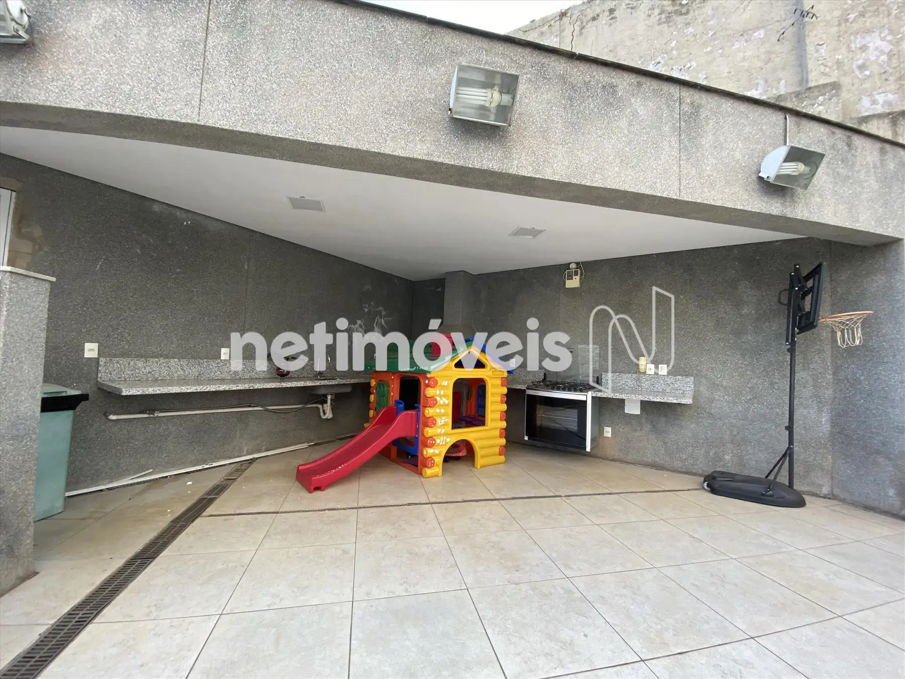 Área gourmet com churrasqueira