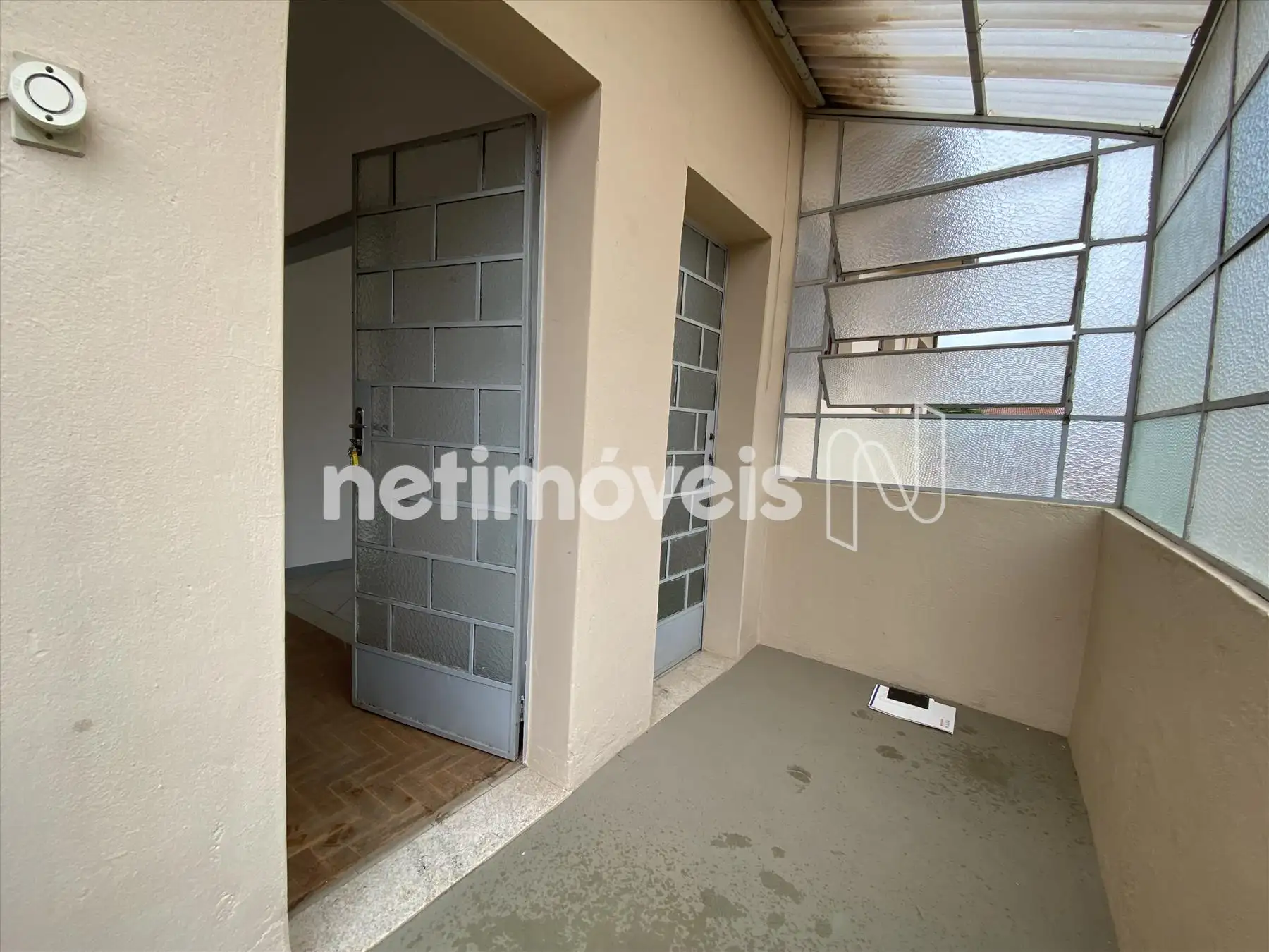 ENTRADA COLETIVA DE DOIS APARTAMENTOS