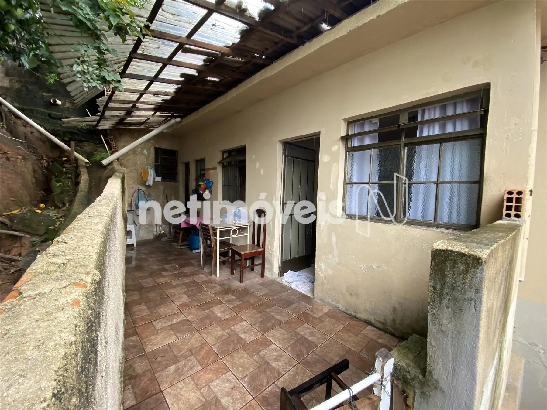 Entrada da primeira casa