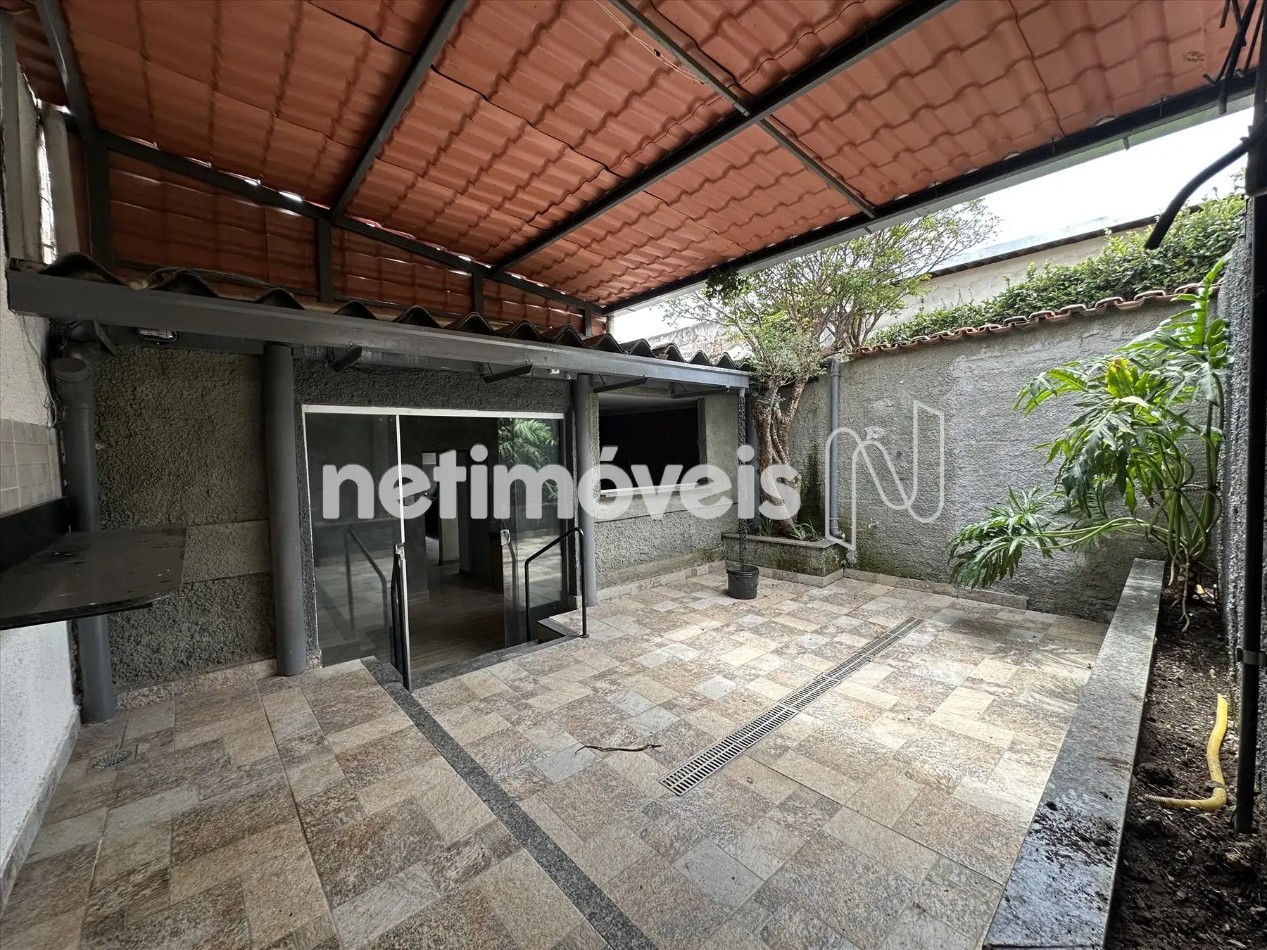 1o andar - casa 2 - amplo pátio