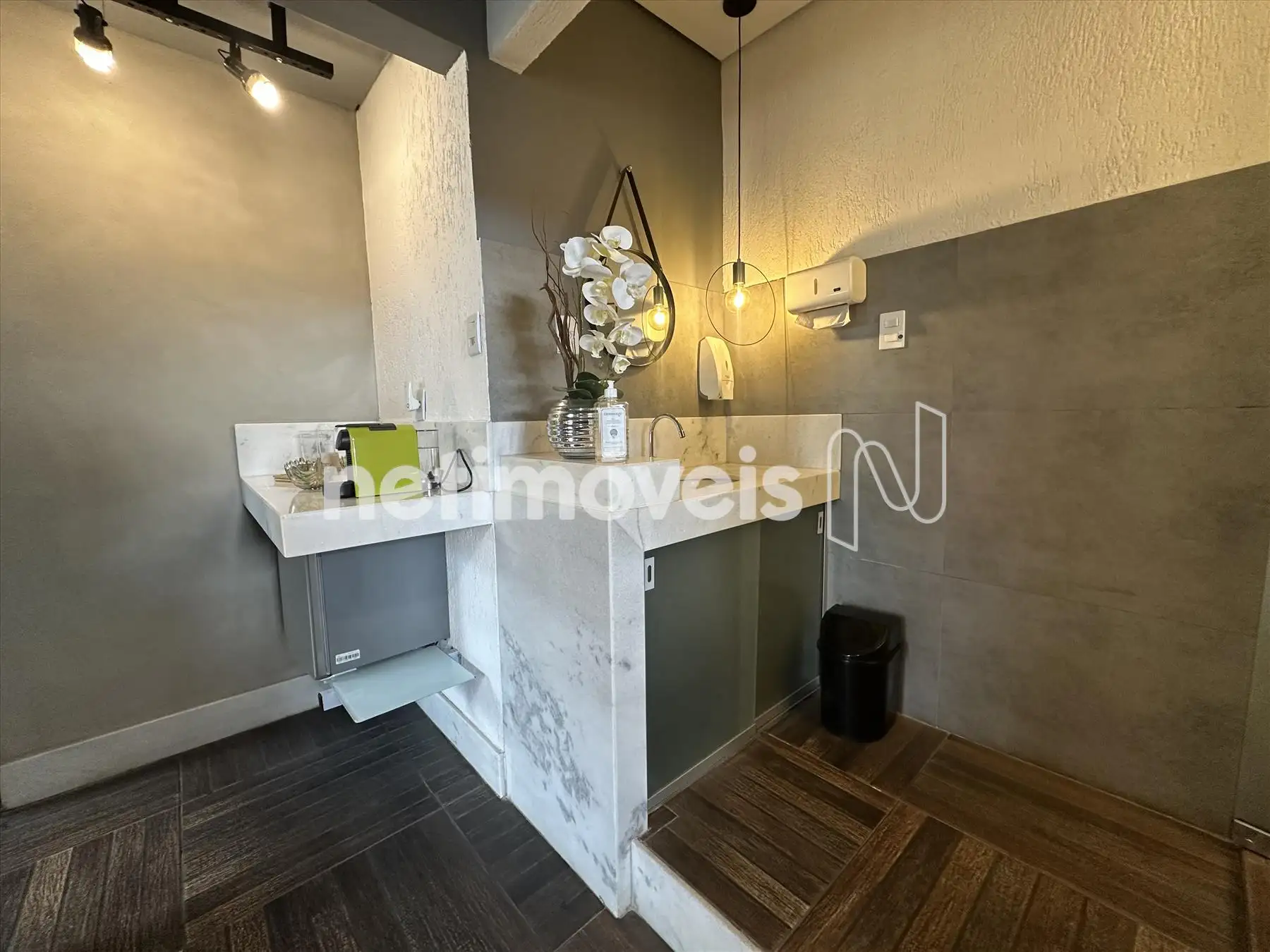 1o Andar - sala de espera / recepção 1 - B