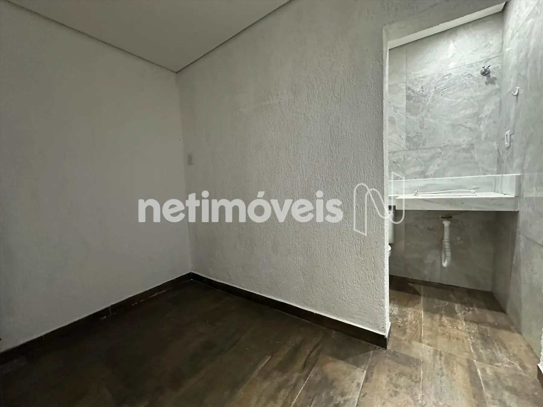 1o andar - casa 2 - suíte[1] / banho + closet