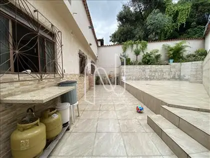 Área externa dos fundos