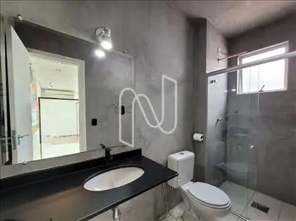 2o. Piso: Banheiro social - L