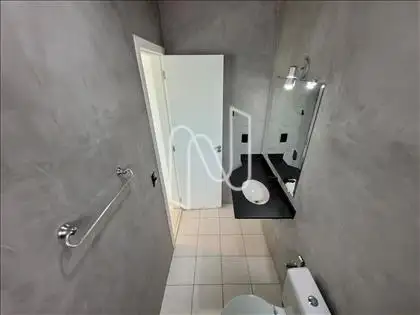 2o. Piso: Banheiro social - N
