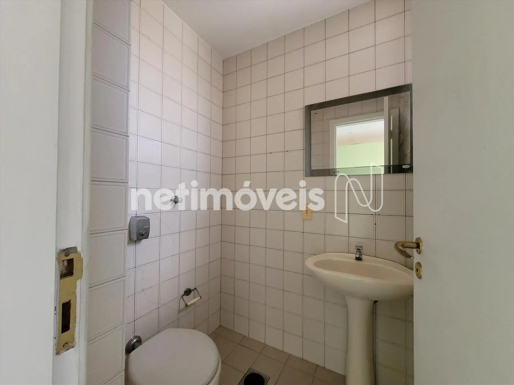 Sala 1[principal]: banheiro - H