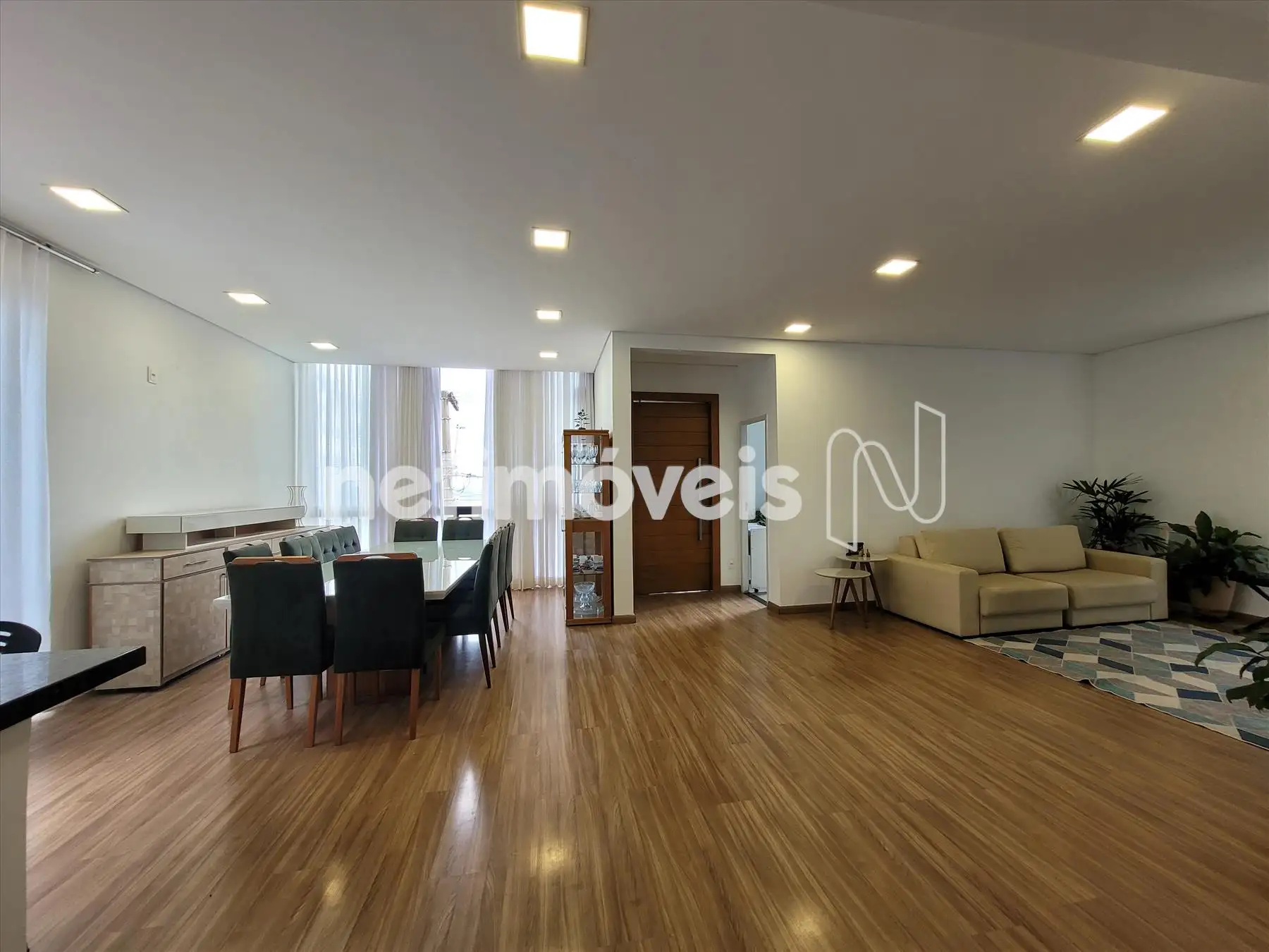 1o. Andar: Sala de 3 ambientes + cozinha - E
