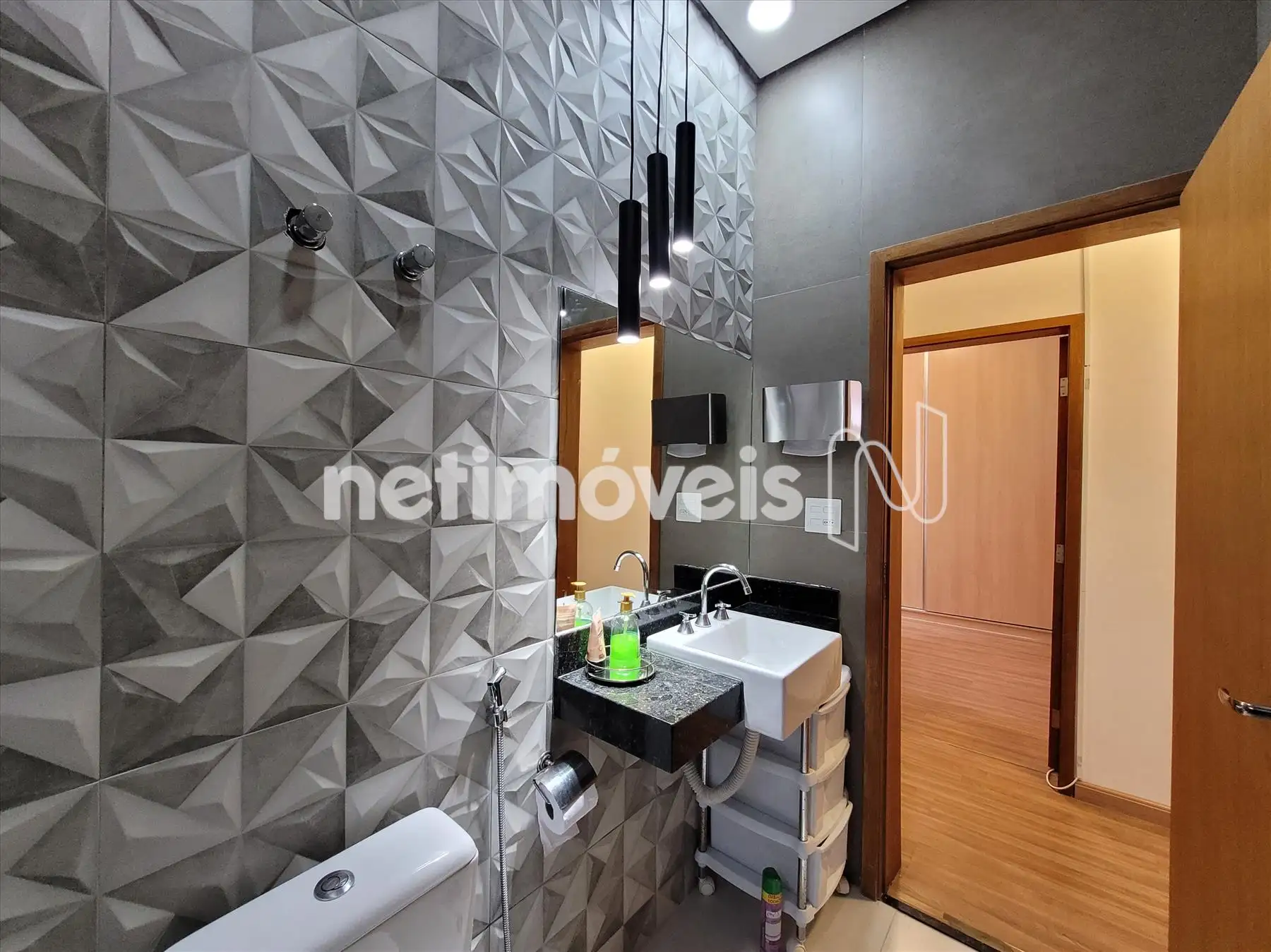 1o. Andar: banho social - B