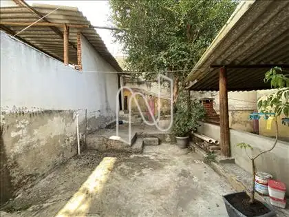 Entrada/Área externa da edícula