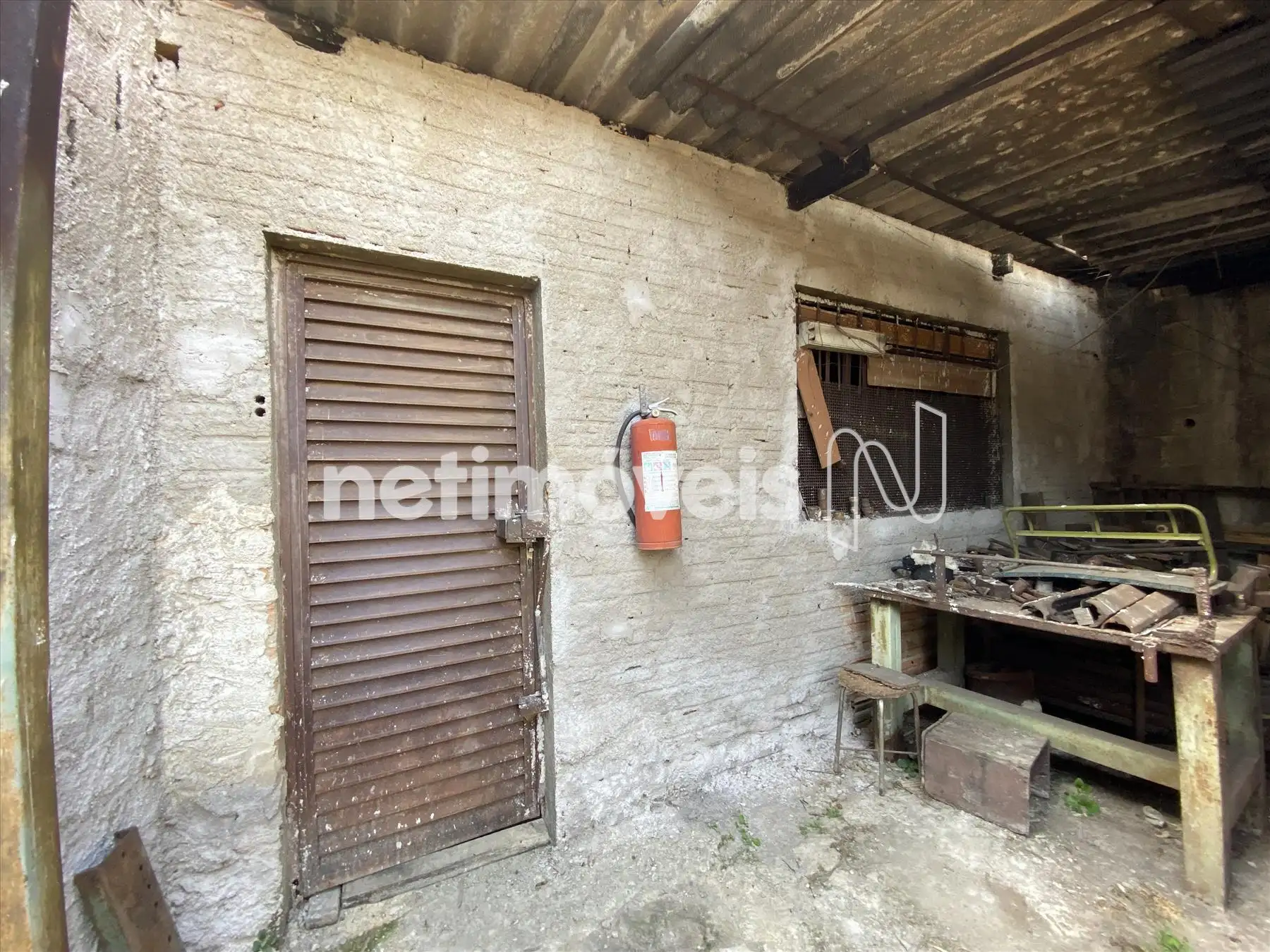 Fundos do lote - Comôdo extra